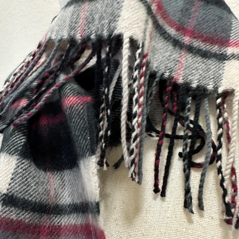 D&Y Softer Than Cashmere PLAID Fringe Scarf